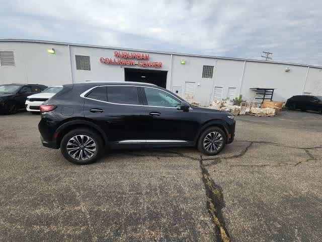 Used 2024 Buick Envision Preferred AWD/4WD image 9