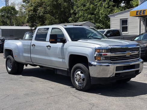 Used 2015 Chevrolet Silverado 3500 W/T w/ WT Convenience Package AWD/4WD image 2