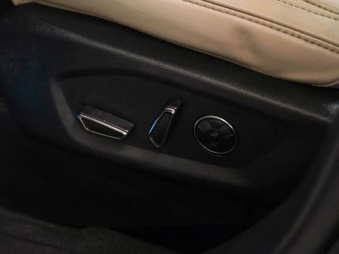 Used 2018 Ford Explorer Platinum image 31