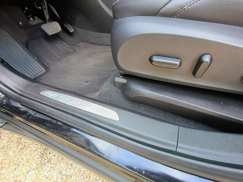 Used 2017 Buick Envision Premium image 30