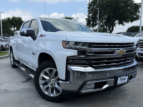 Used 2019 Chevrolet Silverado 1500 LTZ w/ LTZ Texas Edition AWD/4WD image 2
