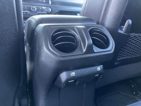 New 2025 Jeep Gladiator Sport image 21