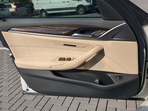 Certified 2023 BMW 540i 540i w/ Convenience Package image 32