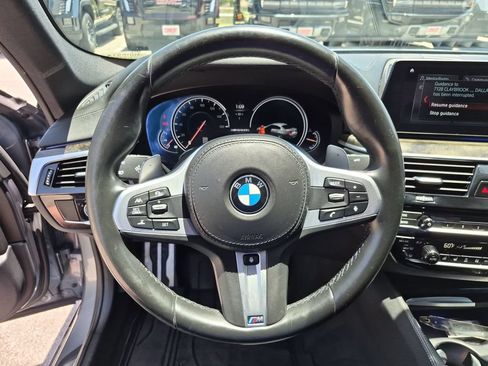Used 2018 BMW M550i xDrive AWD/4WD image 23