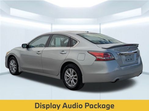 Used 2014 Nissan Altima 2.5 S w/ Sport Value Package image 4