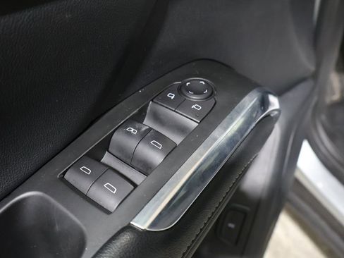 Used 2024 Chevrolet Traverse LT image 16