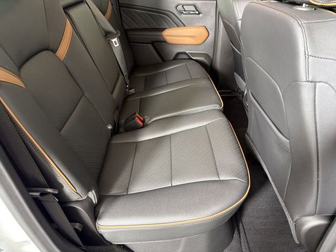 New 2026 GMC Canyon AT4 w/ Off-Road Front Bumper Package image 13