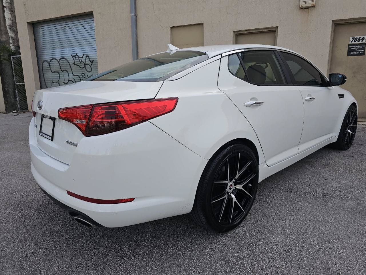 Used 2012 Kia Optima EX FWD image 5