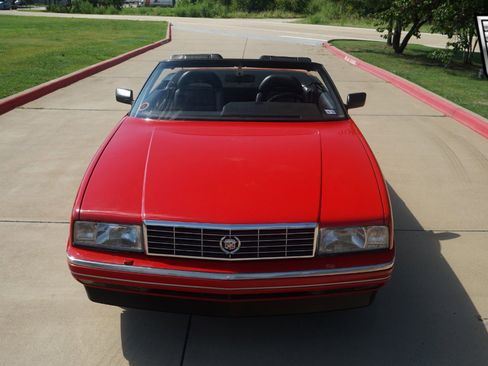 Used 1991 Cadillac Allante image 8