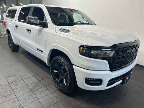 Used 2025 RAM 1500 Big Horn AWD/4WD image 2