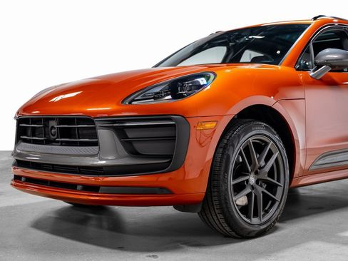 Used 2023 Porsche Macan T image 10