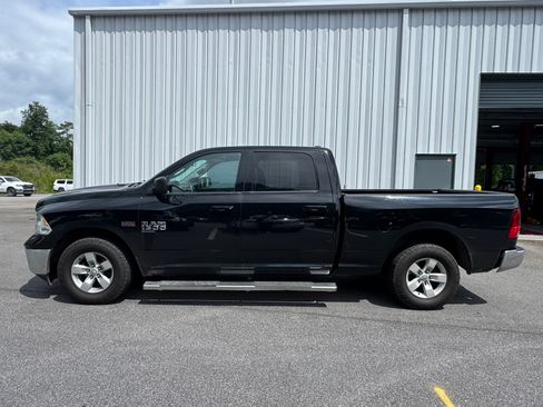 Used 2021 RAM 1500 Classic SLT RWD image 4