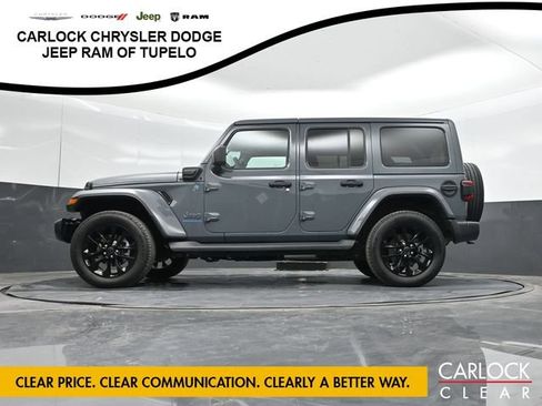 Used 2025 Jeep Wrangler Unlimited Sahara AWD/4WD image 47
