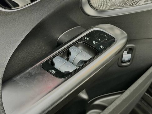 Used 2024 Mercedes-Benz C 300 4MATIC Sedan image 23