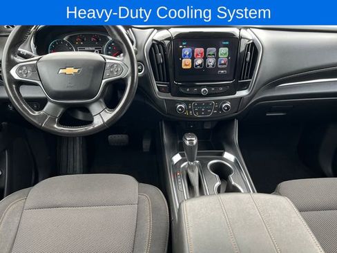 Used 2019 Chevrolet Traverse LT image 3