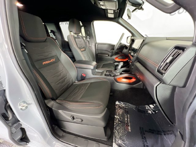 Used 2025 Nissan Frontier PRO-4X AWD/4WD image 19