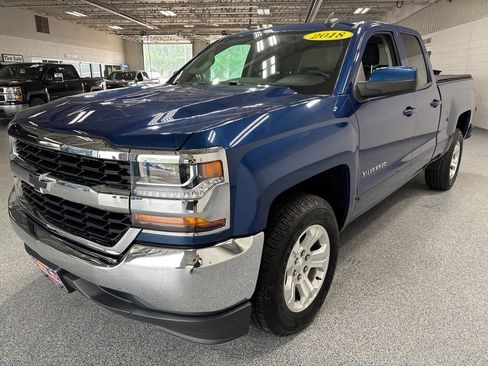 Used 2018 Chevrolet Silverado 1500 LT w/ Trailering Package AWD/4WD image 3