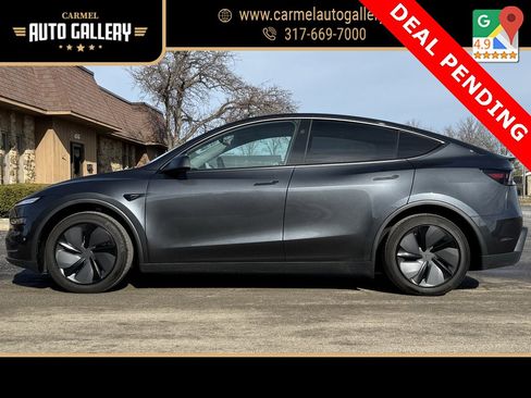 Used 2026 Tesla Model Y Long Range image 2