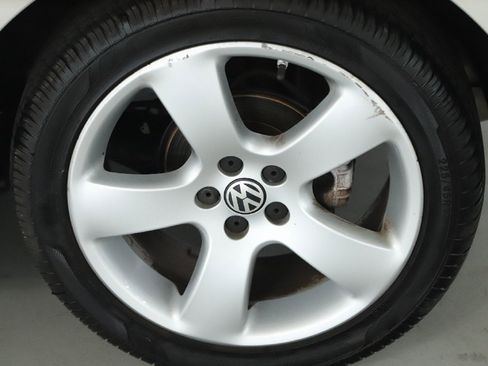 Used 2009 Volkswagen Beetle Blush image 39