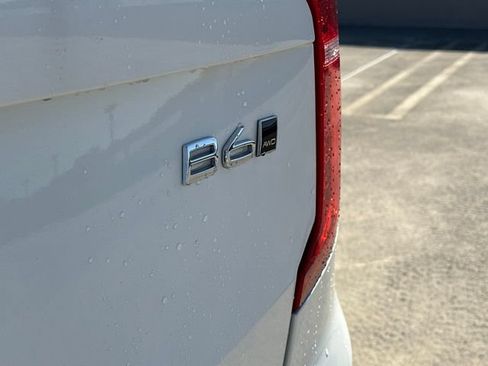 Certified 2024 Volvo XC90 B6 Ultimate w/ Protection Package Premier AWD/4WD image 40