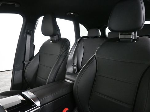 Certified 2025 Mercedes-Benz GLC 300 4MATIC image 5