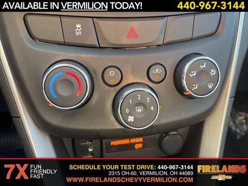 Certified 2022 Chevrolet Trax LT w/ LT Convenience Package image 18