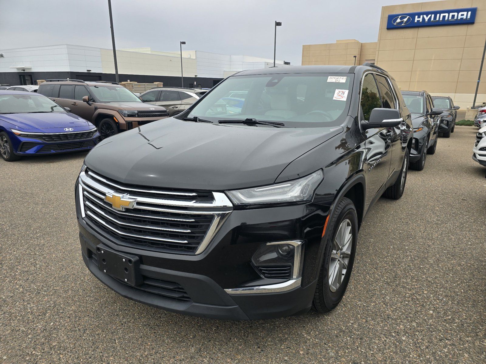 Used 2022 Chevrolet Traverse LT FWD image 13