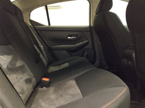 Used 2022 Nissan Sentra SR FWD image 19