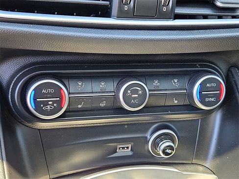Used 2021 Alfa Romeo Stelvio Sprint w/ Sun & Sound Package image 18