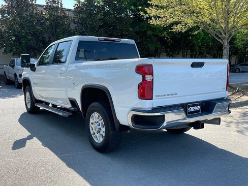 Used 2023 Chevrolet Silverado 2500 LT w/ Convenience Package AWD/4WD image 5