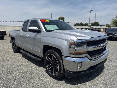 Used 2019 Chevrolet Silverado 1500 LT w/ LPO, Black Pack AWD/4WD image 3