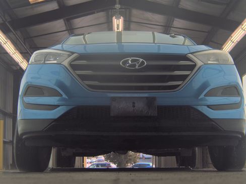 Used 2018 Hyundai Tucson SE image 2