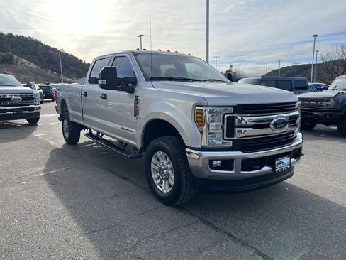 Used 2019 Ford F250 XLT w/ XLT Value Package image 8