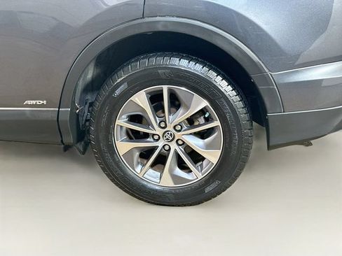Used 2017 Toyota RAV4 XLE w/ All Weather Liner Package AWD/4WD image 7