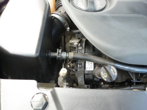 Used 2014 Jeep Cherokee Trailhawk AWD/4WD image 35