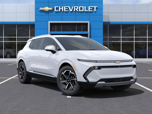 New 2025 Chevrolet Equinox EV LT w/ Convenience Package image 7