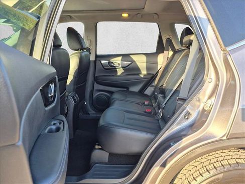 Used 2016 Nissan Rogue SL w/ SL Premium Package AWD/4WD image 19