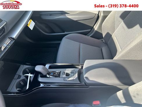 New 2026 Toyota Prius LE image 17