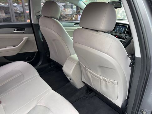 Used 2018 Hyundai Sonata SEL w/ Cargo Package image 17