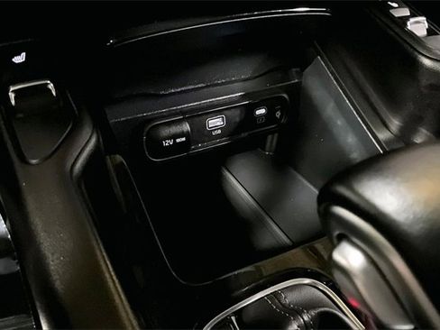 Used 2024 Kia Telluride S image 24