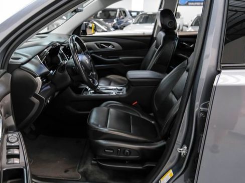 Used 2019 Chevrolet Traverse RS image 4