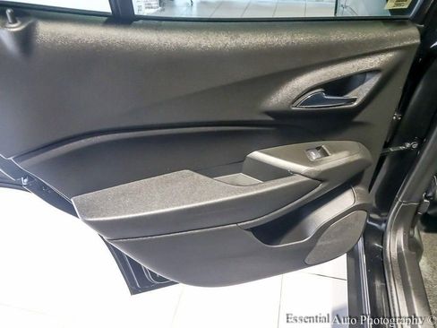 Used 2024 Chevrolet Trax LT w/ Driver Confidence Package FWD image 25