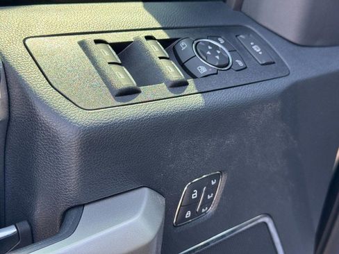 Used 2022 Ford F250 Lariat w/ Tremor Off-Road Package image 18