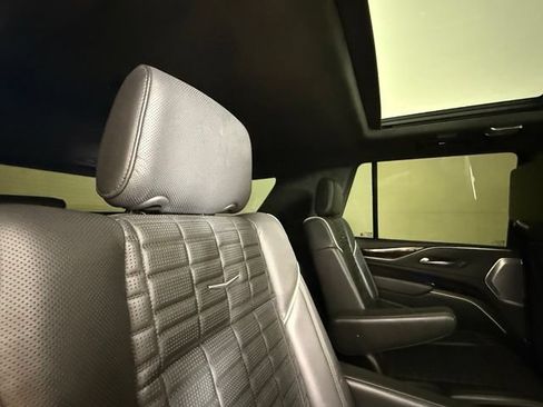 Used 2021 Cadillac Escalade Sport Platinum w/ Heavy-Duty Trailer Package AWD/4WD image 23