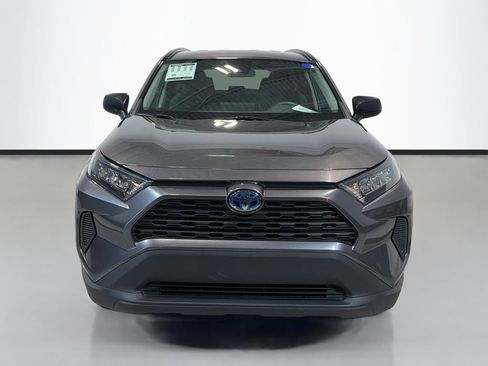 Used 2022 Toyota RAV4 LE AWD/4WD image 2