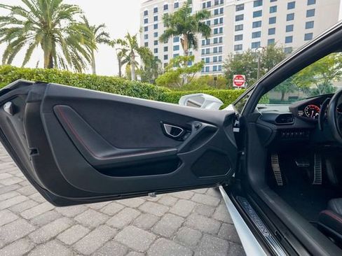 Used 2016 Lamborghini Huracan LP 610-4 Avio image 48