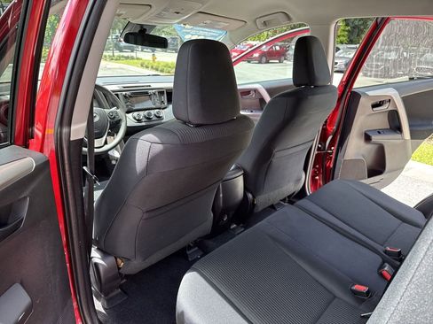 Used 2017 Toyota RAV4 LE FWD image 34