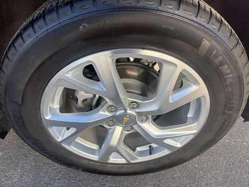 Used 2021 Chevrolet Equinox Premier FWD image 35