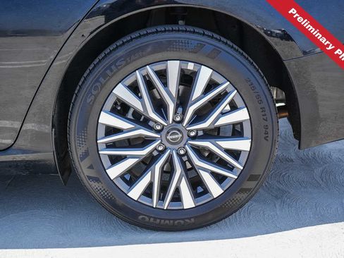 Used 2025 Nissan Altima 2.5 SV FWD image 11