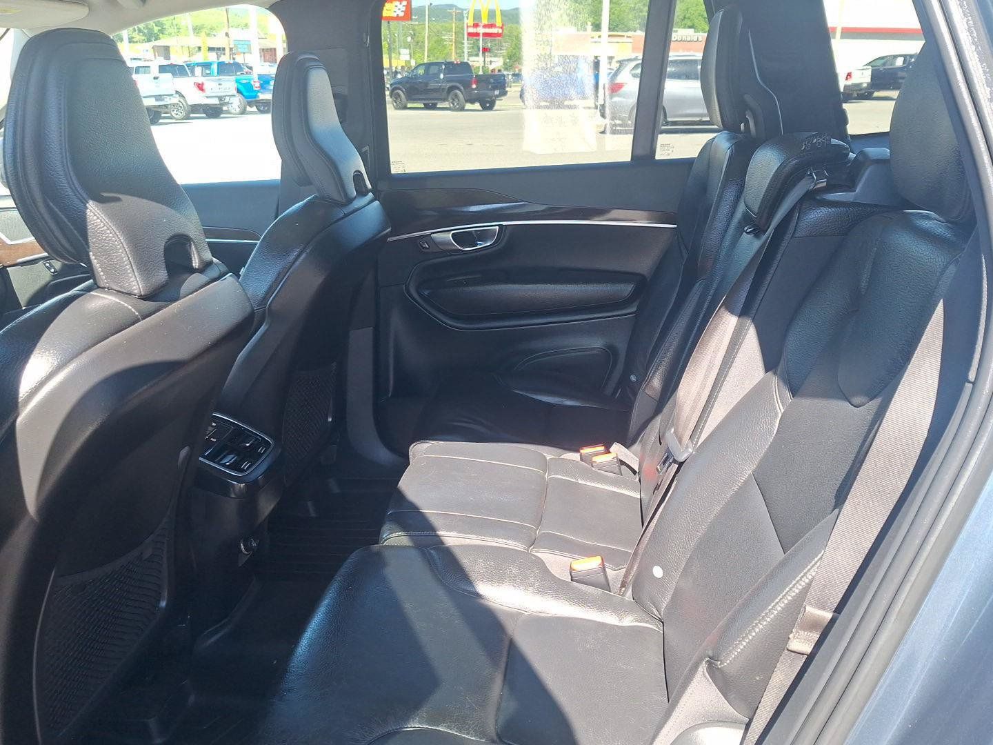 Used 2019 Volvo XC90 T6 Momentum AWD/4WD image 14